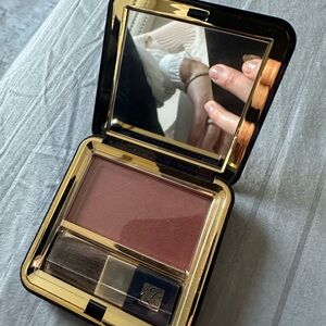 Estee Lauder signature Silky Powder Blush discontinued -radiant spice 74